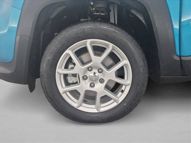 Used 2021 Jeep Renegade Latitude AWD/4WD image 26