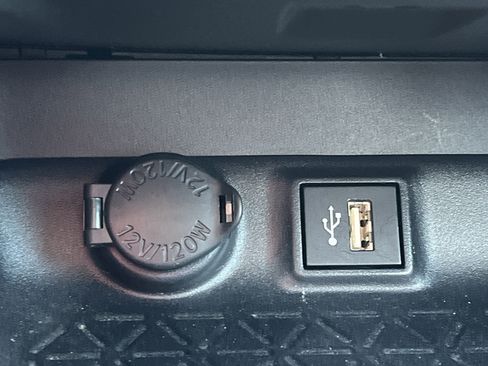 Used 2025 Toyota RAV4 LE image 8