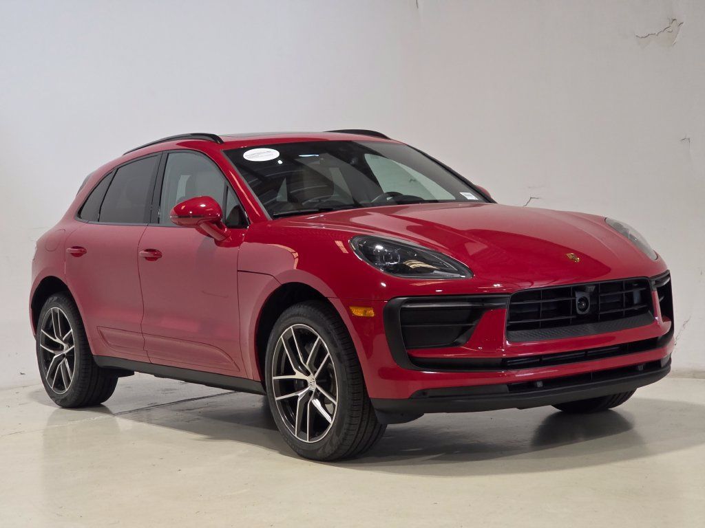Certified 2026 Porsche Macan AWD/4WD image 7
