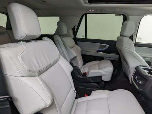 New 2025 Ford Expedition Platinum image 41