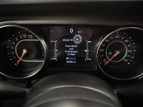 Used 2022 Jeep Wrangler Unlimited Sport image 29