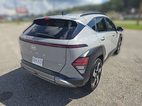 Used 2024 Hyundai Kona Limited FWD image 13
