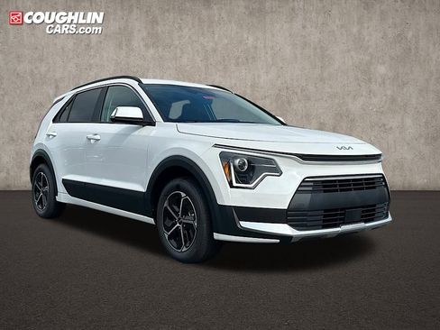 New 2025 Kia Niro LX image 1