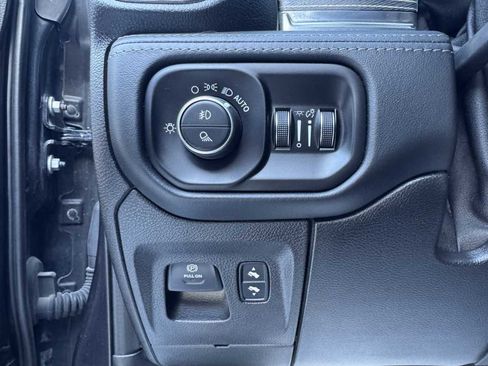 Used 2020 RAM 1500 Limited image 9