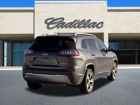 Used 2020 Jeep Cherokee Limited w/ Luxury Group image 3