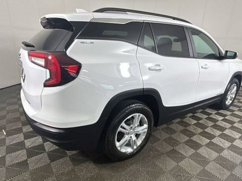 Used 2023 GMC Terrain SLE w/ Driver Convenience Package AWD/4WD image 3