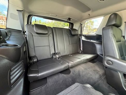 Used 2015 Chevrolet Tahoe LTZ RWD image 17
