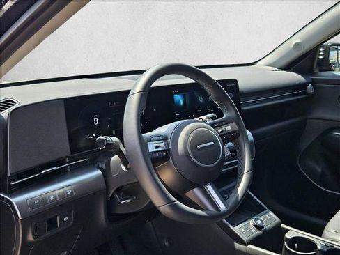 Used 2026 Hyundai Kona SEL Premium FWD image 11