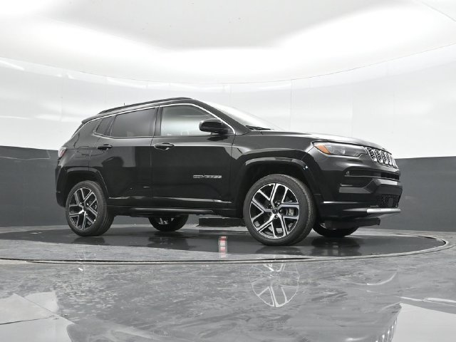 New 2025 Jeep Compass Limited w/ Elite Group AWD/4WD image 29