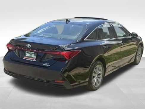 Used 2019 Toyota Avalon XLE w/ Moonroof Package FWD image 6