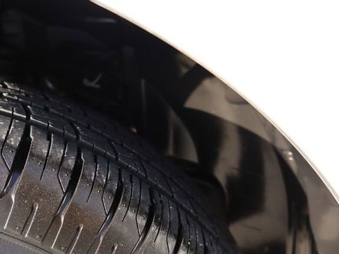 Used 2013 Nissan Frontier SV w/ SV Value Truck Pkg image 36