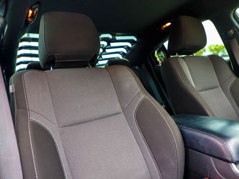 Used 2022 Dodge Charger SXT RWD image 12