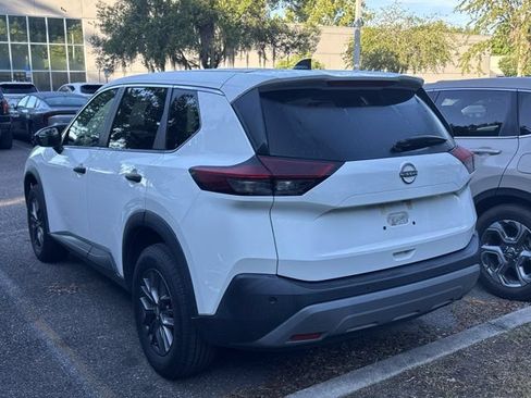 Used 2023 Nissan Rogue S FWD image 4