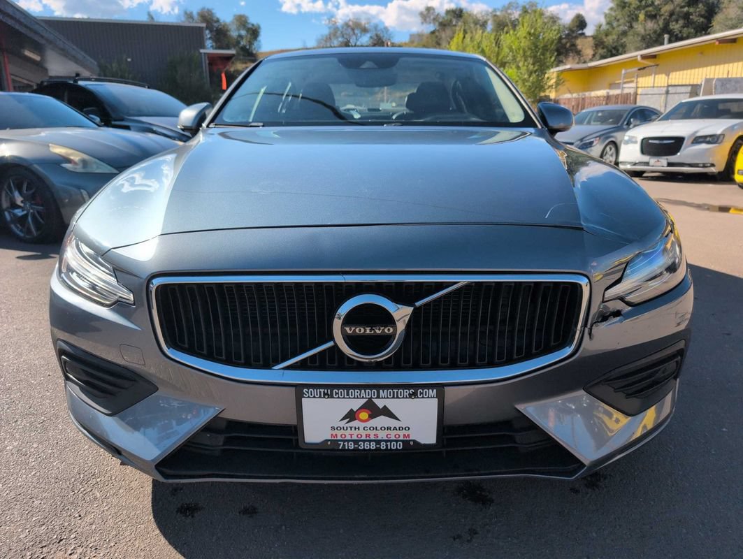 Used 2020 Volvo S60 T6 Momentum AWD/4WD image 2