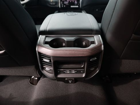 New 2026 RAM 3500 Laramie AWD/4WD image 31