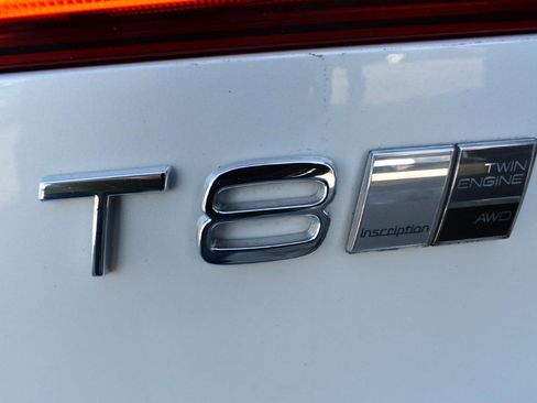 Used 2019 Volvo XC60 T8 Inscription w/ Advanced Package image 48