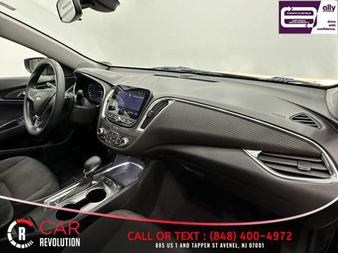 Used 2021 Chevrolet Malibu LT image 42