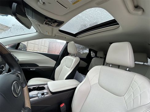Used 2024 Lexus RX 350h image 13