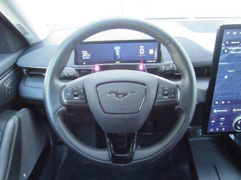 Used 2023 Ford Mustang Mach-E Premium image 36
