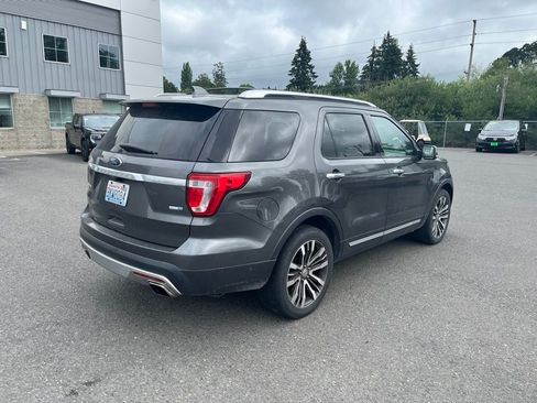 Used 2016 Ford Explorer Platinum AWD/4WD image 3