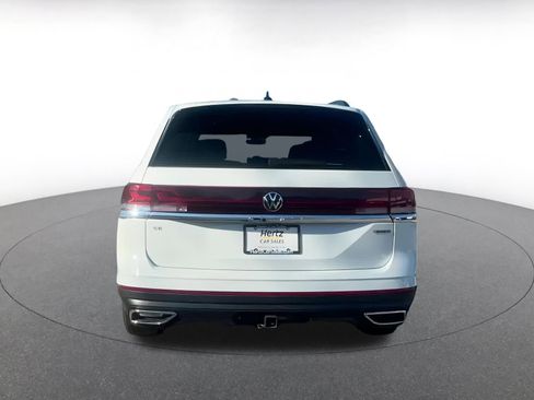 Used 2025 Volkswagen Atlas SE image 12