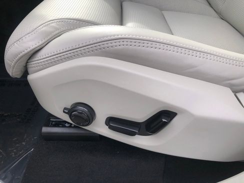 New 2026 Volvo XC90 B6 Ultra w/ Protection Package image 14