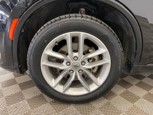 Used 2023 Dodge Durango GT image 2