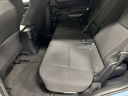Used 2025 Toyota 4Runner SR5 AWD/4WD image 45