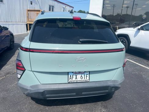 Used 2024 Hyundai Kona SEL w/ Convenience Package FWD image 5