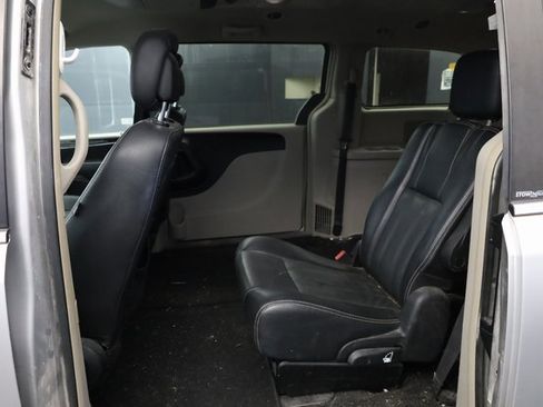 Used 2012 Chrysler Town & Country Touring w/ Entertainment Group #1 image 23