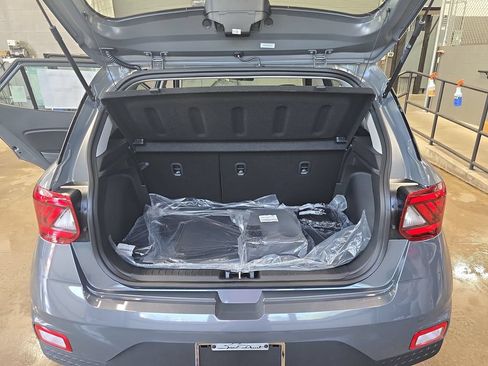 New 2026 Hyundai Venue SE FWD image 13