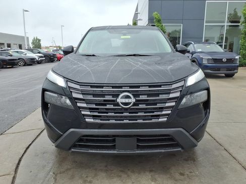 New 2026 Nissan Rogue SV AWD/4WD image 3