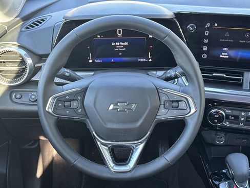 Used 2025 Chevrolet Trax ACTIV image 23