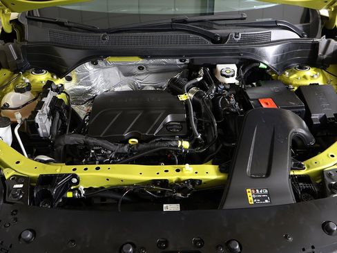 Used 2024 Chevrolet Trax RS image 19