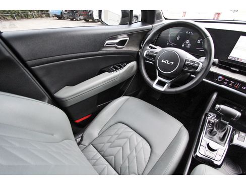 Certified 2024 Kia Sportage X-Line w/ X-Line Premium Package AWD/4WD image 11
