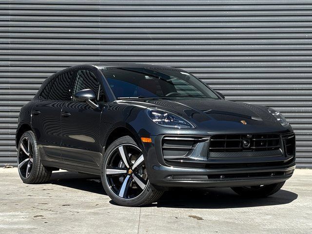 Certified 2026 Porsche Macan AWD/4WD image 9