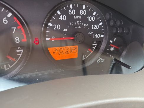 Used 2010 Nissan Frontier SE image 13