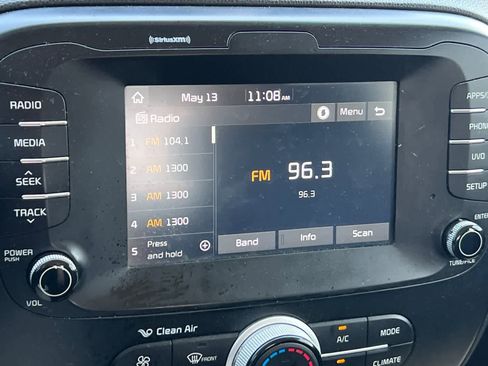 Used 2019 Kia Soul + FWD image 20