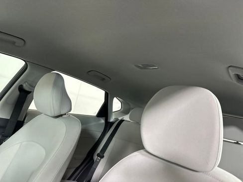 Used 2026 Hyundai Kona SE image 12