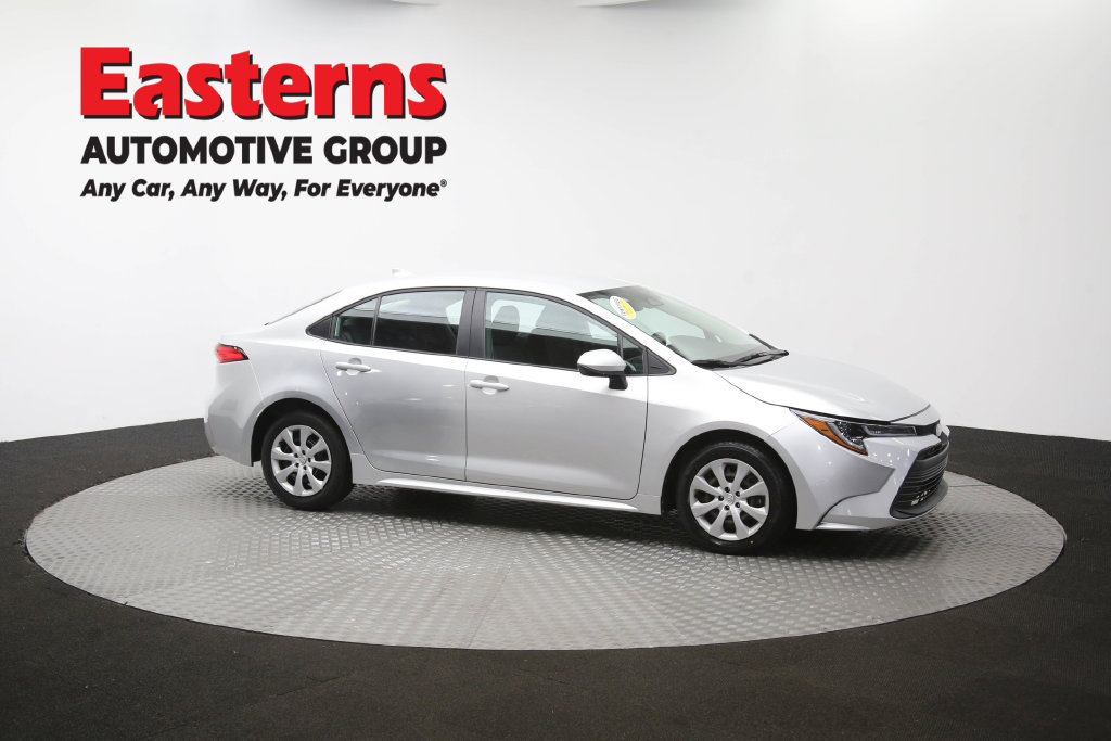 Used 2025 Toyota Corolla LE FWD image 48