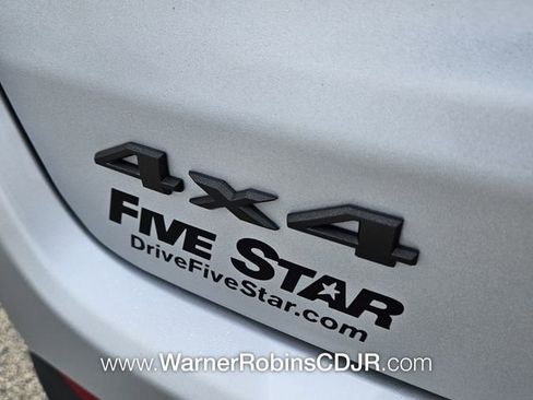 New 2026 Jeep Compass Latitude image 11