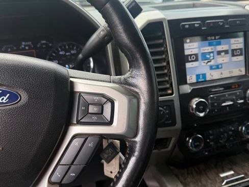 Used 2018 Ford F250 Lariat w/ Lariat Value Package AWD/4WD image 14