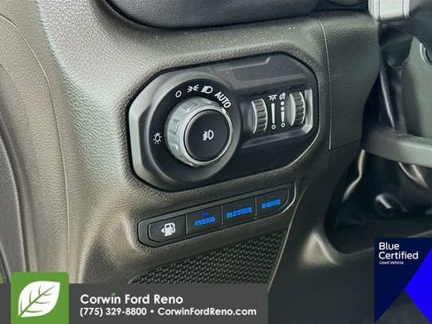 Used 2022 Jeep Wrangler Unlimited Sahara image 13