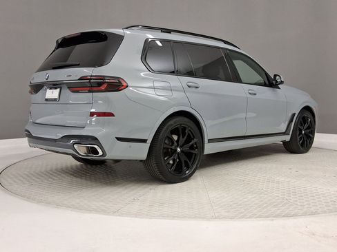 Certified 2024 BMW X7 xDrive40i w/ M Sport Package AWD/4WD image 7