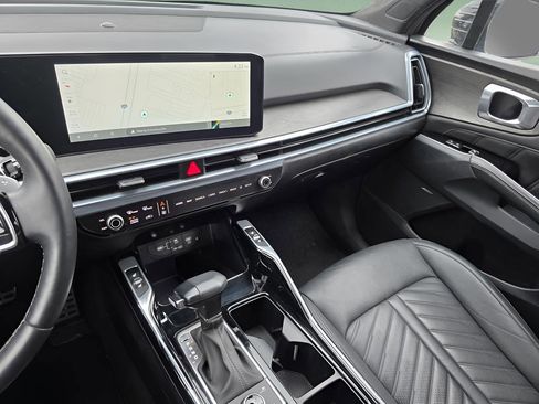 Used 2024 Kia Sorento SX Prestige image 31