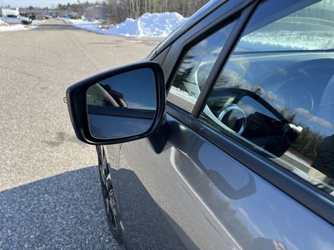 New 2025 Nissan Versa SR w/ Trunk Package image 13