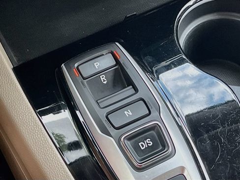 Used 2022 Honda Pilot Touring image 17
