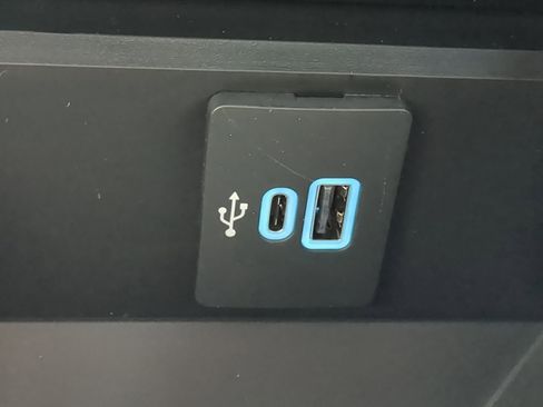 New 2025 Ford F350 Lariat w/ Lariat Ultimate Package image 23