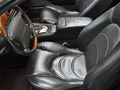 Used 2004 Jaguar XKR Convertible image 15