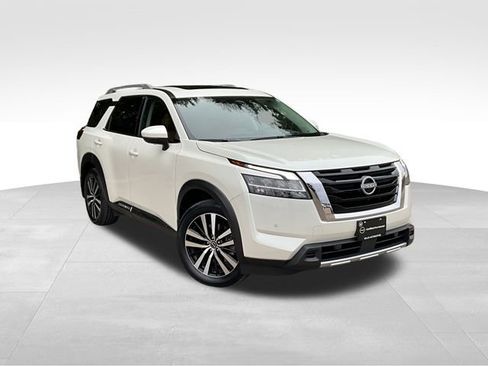 Certified 2023 Nissan Pathfinder Platinum w/ Cargo Package image 1